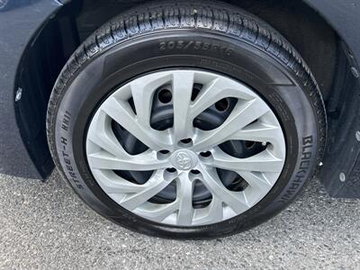 2017 Toyota Corolla LE - Photo 7 - Framingham, MA 01702