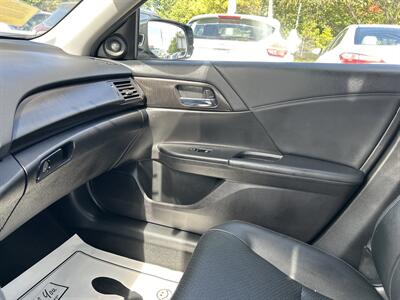 2015 Honda Accord EX-L w/Navi   - Photo 13 - Framingham, MA 01702
