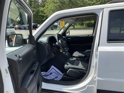 2014 Jeep Patriot Latitude   - Photo 11 - Acton, MA 01720
