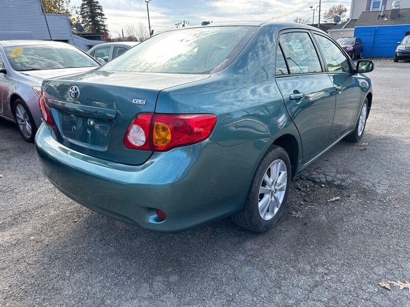 2009 Toyota Corolla XLE photo 4