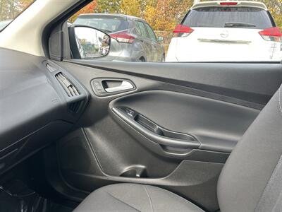 2016 Ford Focus SE   - Photo 11 - Framingham, MA 01702