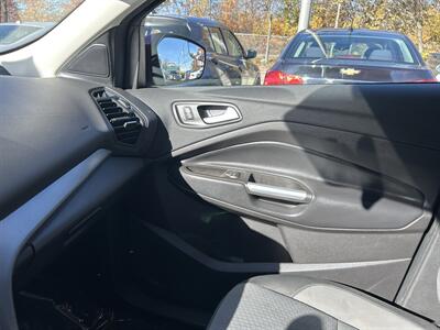 2019 Ford Escape SE - Photo 12 - Framingham, MA 01702