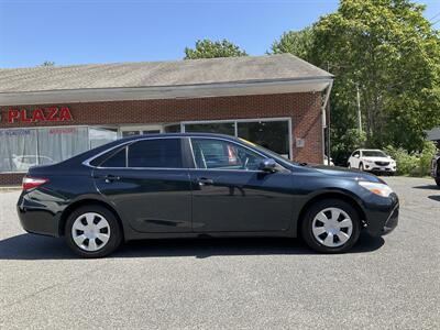 2015 Toyota Camry LE   - Photo 4 - Acton, MA 01720