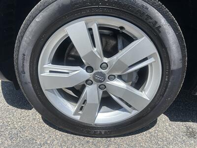 2018 Audi Q5 2.0T quattro Premium Plus   - Photo 7 - Framingham, MA 01702