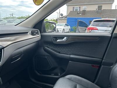 2020 Ford Escape Titanium - Photo 13 - Framingham, MA 01702