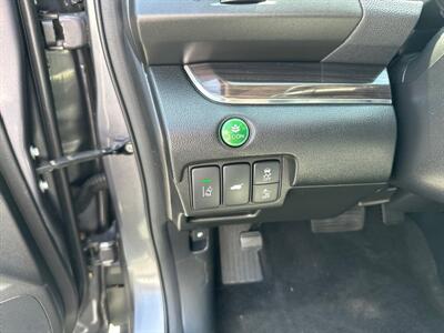 2015 Honda CR-V Touring   - Photo 17 - Acton, MA 01720