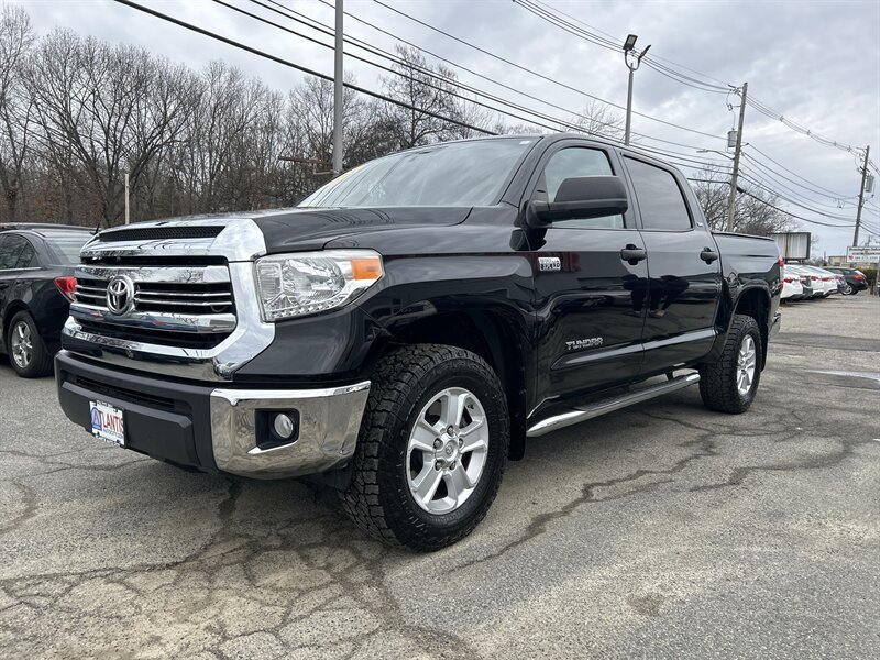 2016 Toyota Tundra SR5  