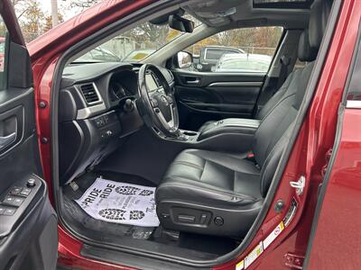 2018 Toyota Highlander SE - Photo 10 - Framingham, MA 01702