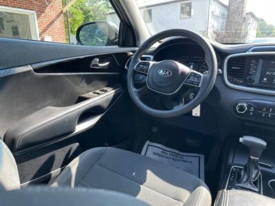 2019 Kia Sorento LX   - Photo 17 - Acton, MA 01720