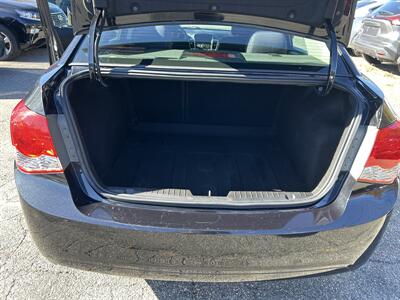 2013 Chevrolet Cruze 1LT Auto   - Photo 8 - Framingham, MA 01702