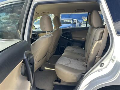 2012 Toyota RAV4 - Photo 8 - Framingham, MA 01702