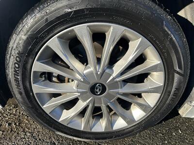 2015 Hyundai SONATA Limited   - Photo 7 - Framingham, MA 01702