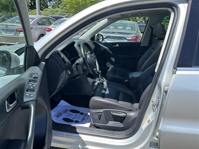 2013 Volkswagen Tiguan S 4Motion - Photo 9 - Framingham, MA 01702
