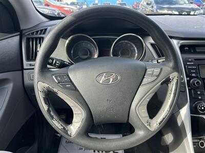 2013 Hyundai SONATA GLS   - Photo 13 - Framingham, MA 01702