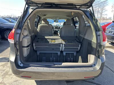 2011 Toyota Sienna LE 8-Passenger   - Photo 7 - Framingham, MA 01702