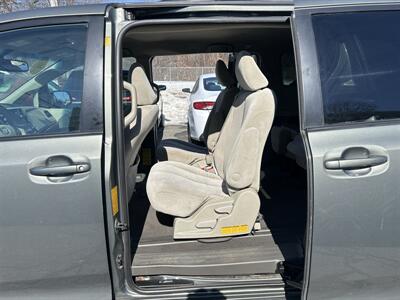 2011 Toyota Sienna LE 8-Passenger   - Photo 9 - Framingham, MA 01702