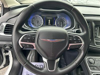 2016 Chrysler 200 Limited   - Photo 13 - Framingham, MA 01702