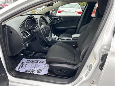2016 Chrysler 200 Limited   - Photo 9 - Framingham, MA 01702
