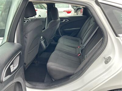 2016 Chrysler 200 Limited   - Photo 10 - Framingham, MA 01702