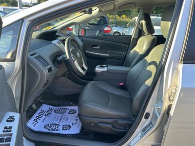 2014 Toyota Prius v Three   - Photo 9 - Framingham, MA 01702