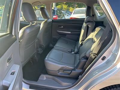2014 Toyota Prius v Three   - Photo 10 - Framingham, MA 01702