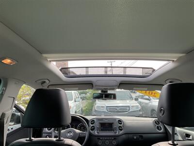 2017 Volkswagen Tiguan 2.0T Wolfsburg Edition 4M   - Photo 14 - Acton, MA 01720
