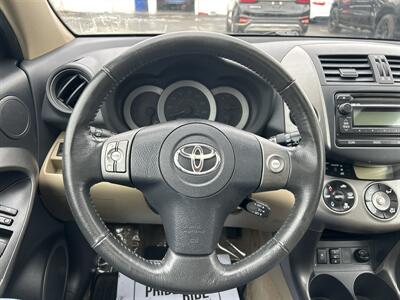 2012 Toyota RAV4 Limited   - Photo 13 - Framingham, MA 01702