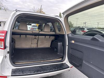 2012 Toyota RAV4 Limited   - Photo 8 - Framingham, MA 01702