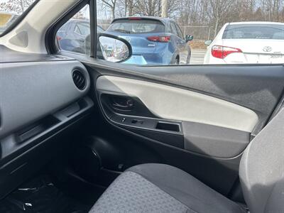 2017 Toyota Yaris 5-Door L   - Photo 12 - Framingham, MA 01702
