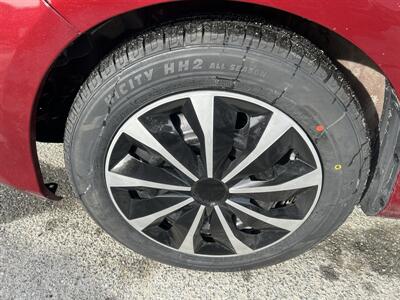 2017 Toyota Yaris 5-Door L   - Photo 7 - Framingham, MA 01702