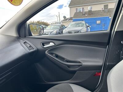 2014 Ford Focus SE   - Photo 11 - Framingham, MA 01702