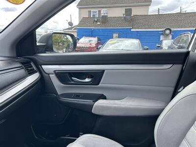 2017 Honda CR-V LX - Photo 12 - Framingham, MA 01702