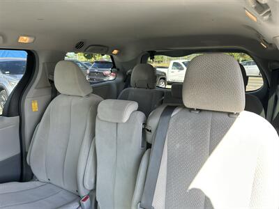 2014 Toyota Sienna LE 8-Passenger - Photo 11 - Framingham, MA 01702