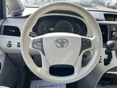 2014 Toyota Sienna LE 8-Passenger - Photo 13 - Framingham, MA 01702