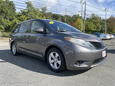 2014 Toyota Sienna LE 8-Passenger - Photo 3 - Framingham, MA 01702