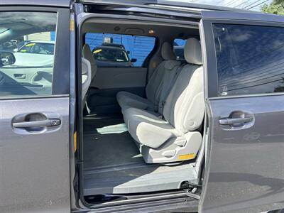 2014 Toyota Sienna LE 8-Passenger - Photo 10 - Framingham, MA 01702