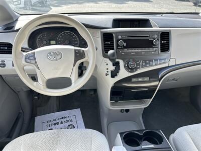 2014 Toyota Sienna LE 8-Passenger - Photo 12 - Framingham, MA 01702