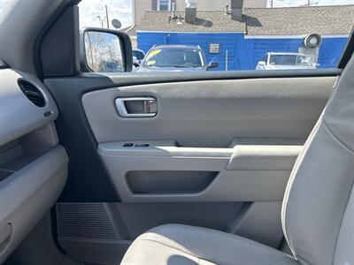 2011 Honda Pilot Touring   - Photo 13 - Framingham, MA 01702