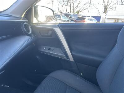 2013 Toyota RAV4 XLE   - Photo 13 - Framingham, MA 01702