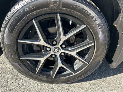 2017 Toyota RAV4 SE   - Photo 7 - Framingham, MA 01702