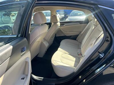 2018 Hyundai SONATA SE   - Photo 10 - Framingham, MA 01702