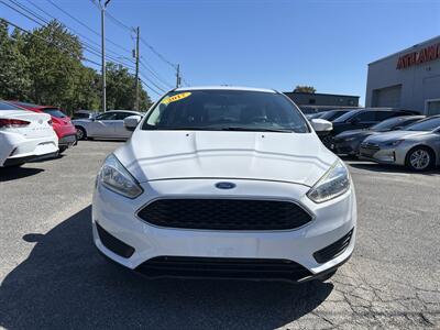 2017 Ford Focus SE   - Photo 2 - Framingham, MA 01702
