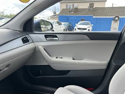 2018 Hyundai SONATA SE   - Photo 12 - Framingham, MA 01702