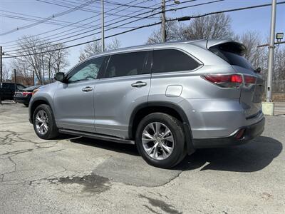 2015 Toyota Highlander XLE - Photo 6 - Framingham, MA 01702