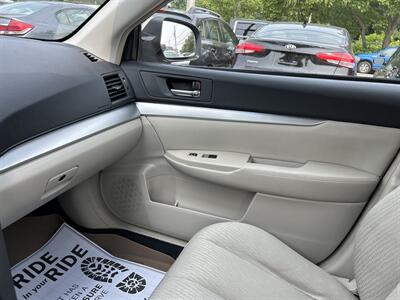2010 Subaru Legacy 2.5i Premium   - Photo 13 - Framingham, MA 01702