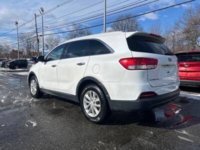 2017 Kia Sorento LX V6   - Photo 6 - Framingham, MA 01702