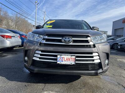 2019 Toyota Highlander XLE   - Photo 2 - Framingham, MA 01702