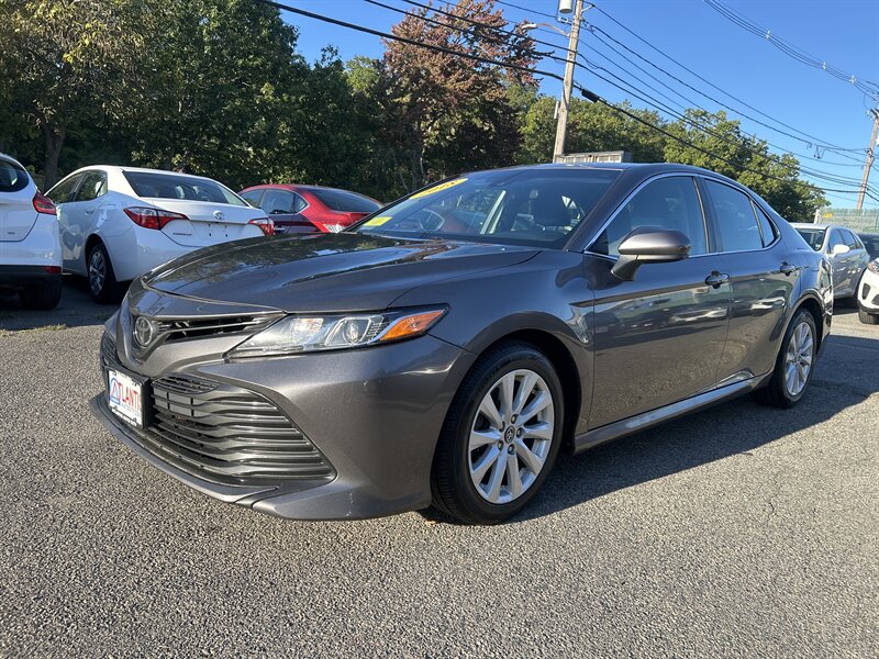 2018 Toyota Camry LE - Photo 1 - Framingham, MA 01702