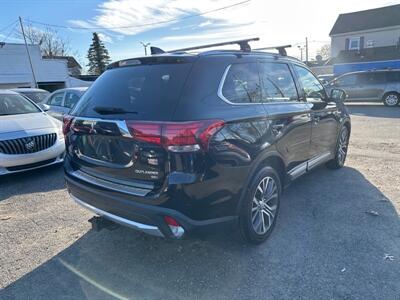 2017 Mitsubishi Outlander SEL   - Photo 4 - Framingham, MA 01702