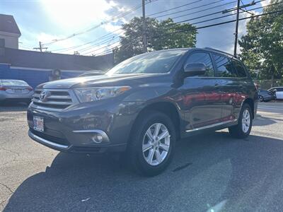 2012 Toyota Highlander   - Photo 1 - Framingham, MA 01702